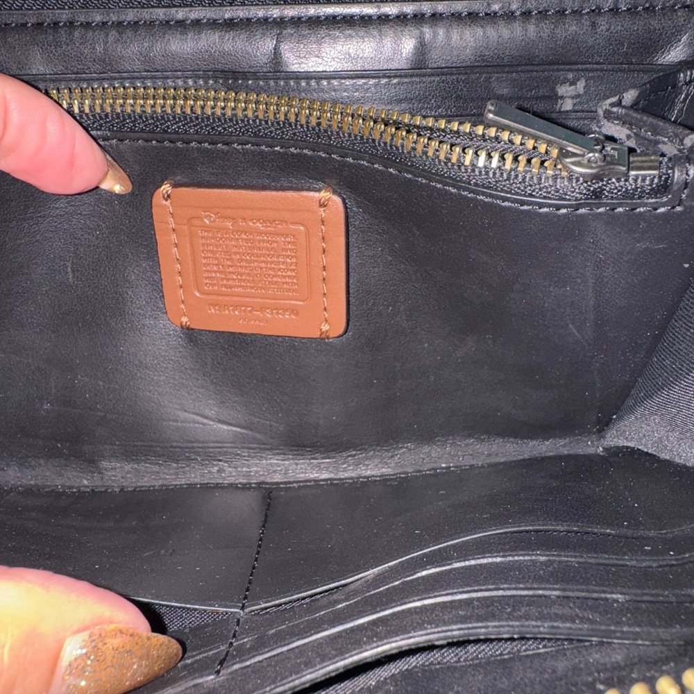 COACH x Disney Long Zip Around Wallet Minnie Mouse Patches Sig Canvas F31350 - Picture 2 of 6